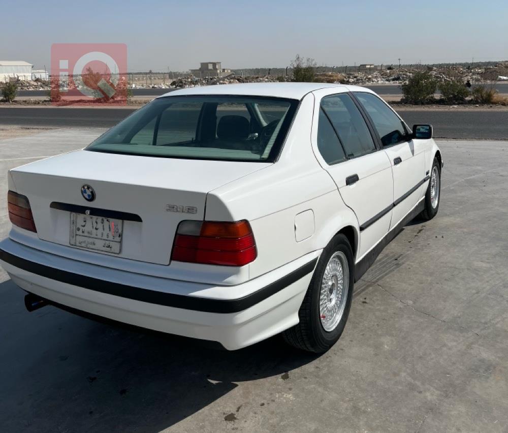 بي ام دبليو الفئة 3